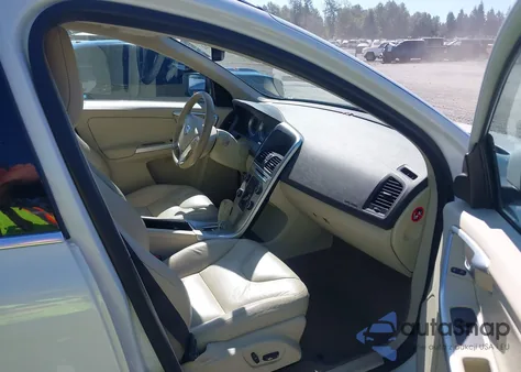 2012 Volvo Xc60 3.2 Premier from USA, damaged, VIN YV4940DZXC2253143